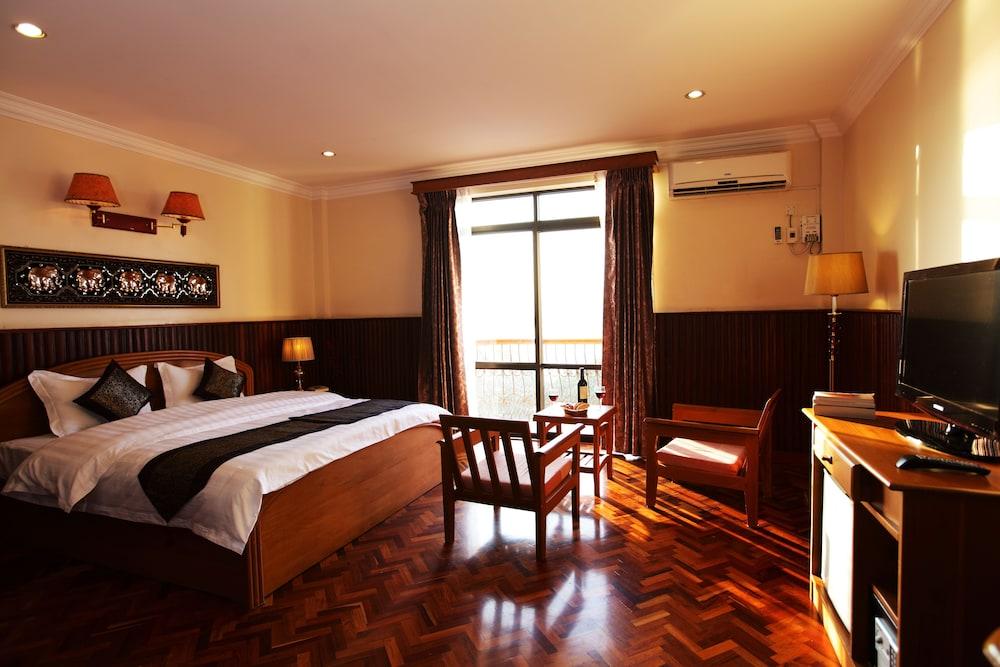 Ayarwaddy River View Hotel Мандалай Экстерьер фото