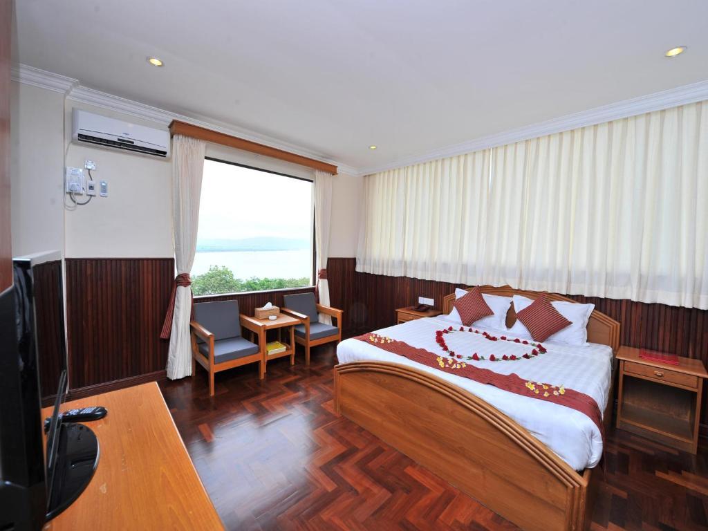 Ayarwaddy River View Hotel Мандалай Экстерьер фото