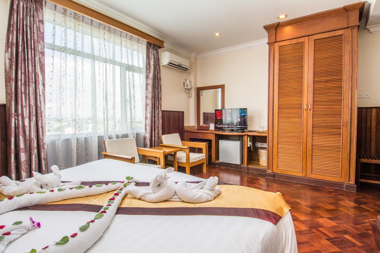 Ayarwaddy River View Hotel Мандалай Экстерьер фото