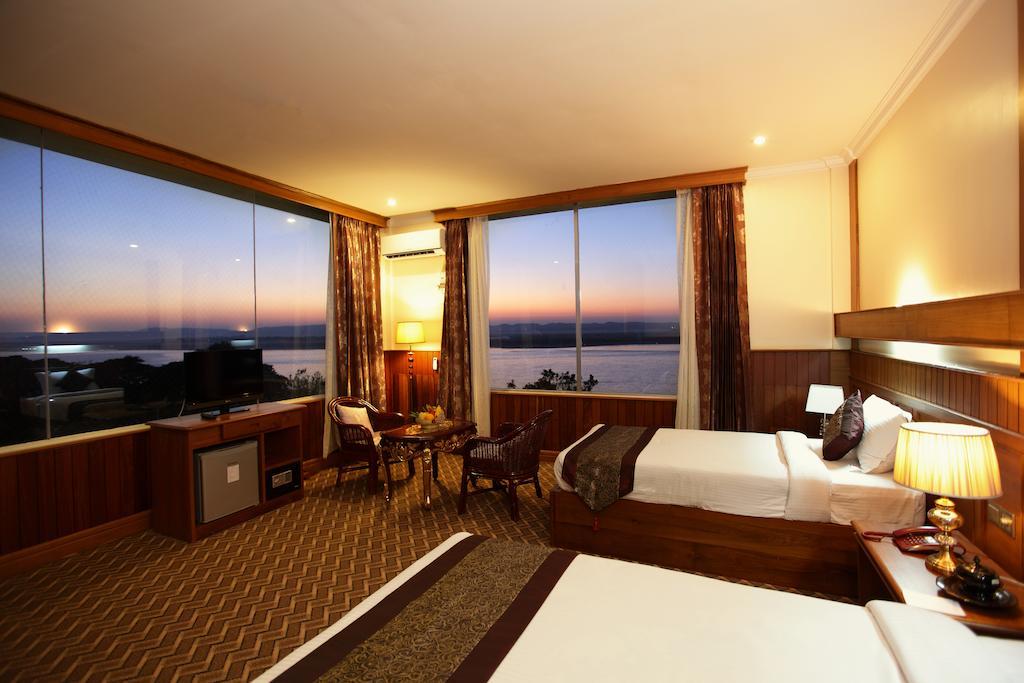 Ayarwaddy River View Hotel Мандалай Экстерьер фото