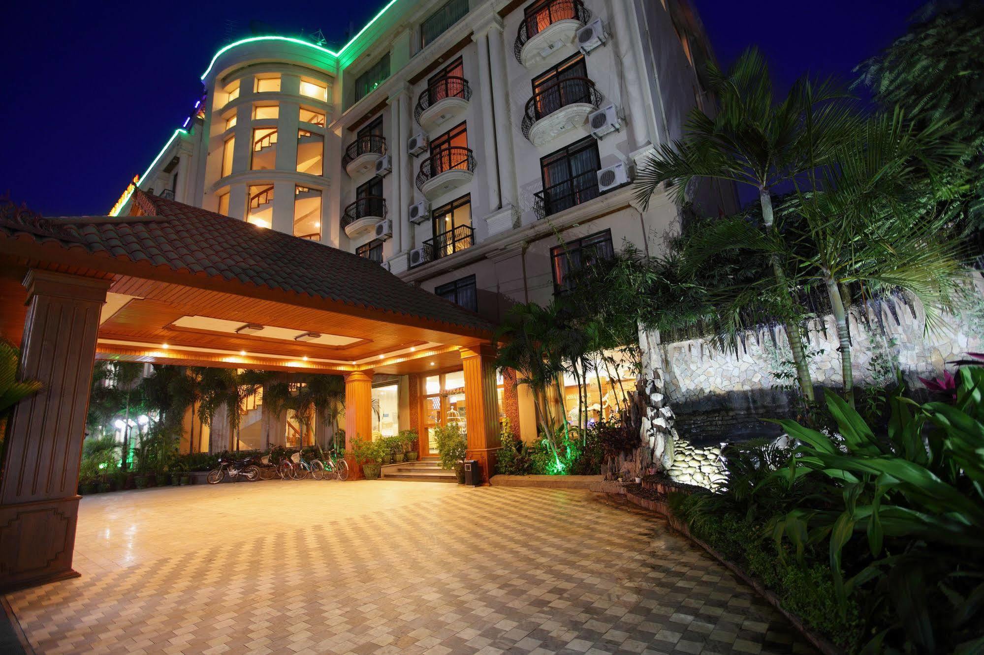 Ayarwaddy River View Hotel Мандалай Экстерьер фото