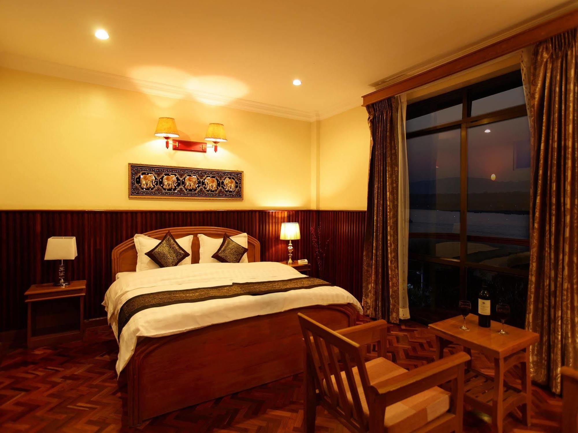Ayarwaddy River View Hotel Мандалай Экстерьер фото